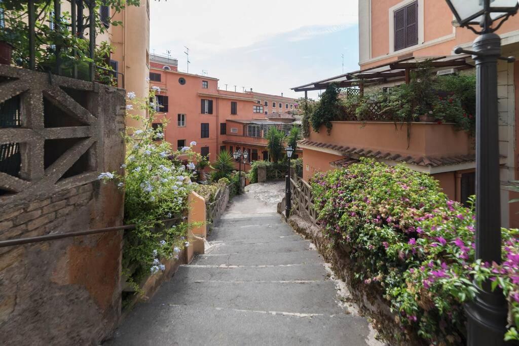 Elegante Open Space Con Vasca Idromassaggio A Trastevere Extérieur photo